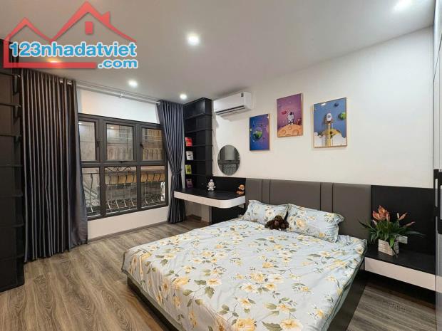 NHÀ HUỲNH THÚC KHÁNG 36m2, 4 TẦNG, MT 5,2m Ô TÔ TRÁNH - KINH DOANH 16,2 TỶ - 2