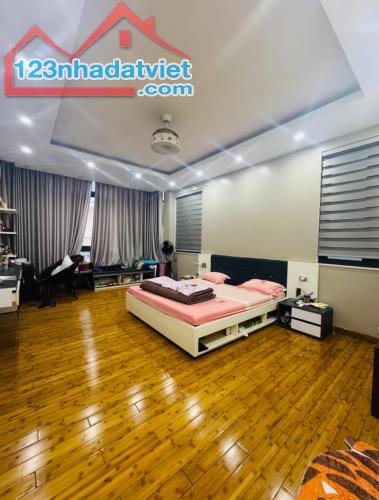 PHẢI THẬT NHANH SIÊU PHẨM NGỤY NHƯ KON TUM 6T Ở NGAY PHÂN LÔ Ô TÔ ĐỖ CHỈ 11 TỶ. - 3
