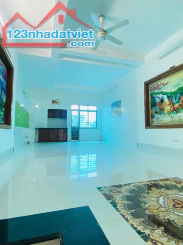 Bán nhà 4 tầng mặt phố Tôn Đức Thắng, Minh Quyết, Khai Quang, Vĩnh Yên. GIÁ: 12,x tỷ. - 2