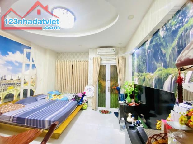 Bán nhà mặt tiền quận 10, đường Tân Phước, 59m2, 5 tầng, 5.8x10m, 18 tỷ - 2