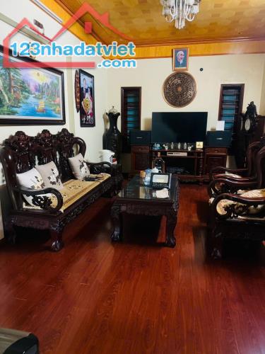 Bán nhà 4 tầng nhà xịn sò, chắc chắn cực tâm huyết bao đẹp mặt đường Ngô Quyền, TPHD - 4
