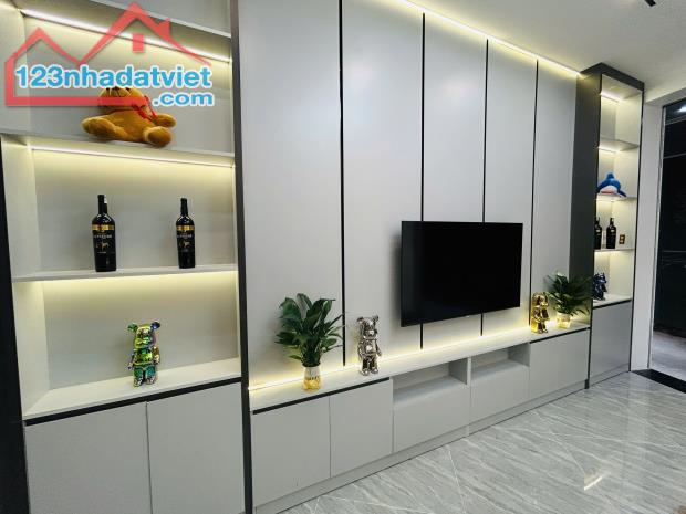 Bán nhà phân lô 90m2 Nghi Tàm 6x15m 6T gara kinh doanh đầu tư chỉ 18 tỷ 0983458219