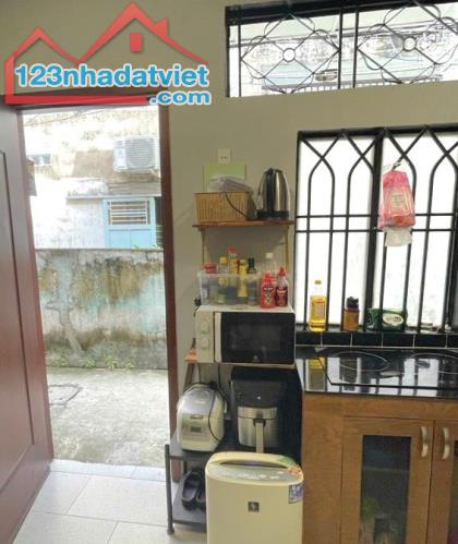 Nhà cấp 4 ba gác đỗ, ngõ siêu rộng 315 Trần Đại Nghĩa 33m2 giá 9 xx tỷ