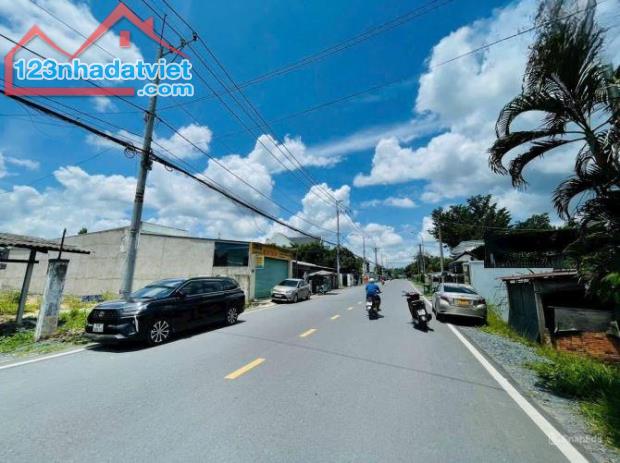 Chủ vay ngân hàng đến thời hạn trả mà chưa đủ tiền nên cần bán lại lô đất Củ Chi 900tr