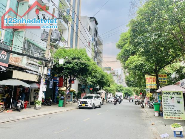 TÂN BÌNH - LÊ VĂN HUÂN - BÁN ĐẤT TẶNG NHÀ - HXH -DT:70M2 - 3 TẦNG, 4PN - GIÁ 7 TỶ
