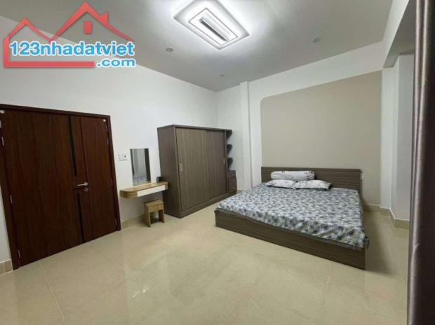 Bán nhà mặt phố Đỗ Xuân Hợp, P. Phước Long B, Q.9, 70m², 8.4 tỷ, 4 tầng, 7PN, 7WC. - 2