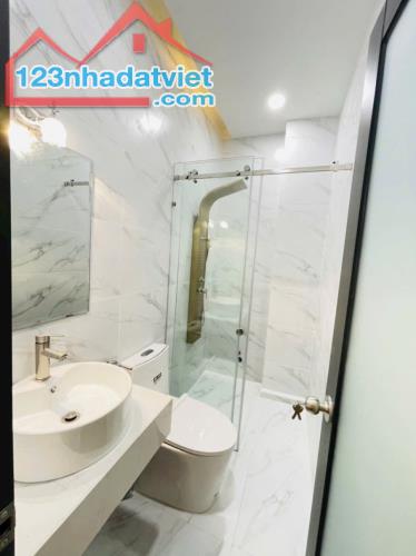 Bán nhà mặt phố Đỗ Xuân Hợp, P. Phước Long B, Q.9, 70m², 8.4 tỷ, 4 tầng, 7PN, 7WC. - 3