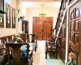 Qua Bắc Ninh làm, bán nhà gần Phố Cầu Giấy DT: 60m2, 4T, Mt: 5.8m, giá: 11 tỷ