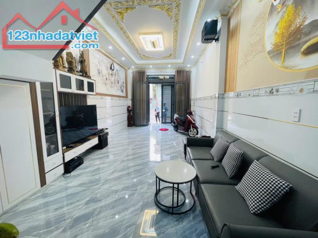 MẶT TIỀN KHU LÊ VĂN QUỚI - 63M2 - 3 TẦNG -  ÔTÔ VÀO NHÀ - PHÁP LÝ CHUẨN - CHỈ 6.X TỶ - 3