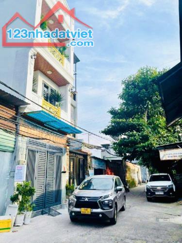 MẶT TIỀN KHU LÊ VĂN QUỚI - 63M2 - 3 TẦNG -  ÔTÔ VÀO NHÀ - PHÁP LÝ CHUẨN - CHỈ 6.X TỶ - 4