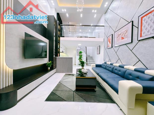 Bán nhà Đội Cấn, Ba Đình 40m2x4 Tầng 4 ngủ full nội thất ở ngay hơn 6 đồng