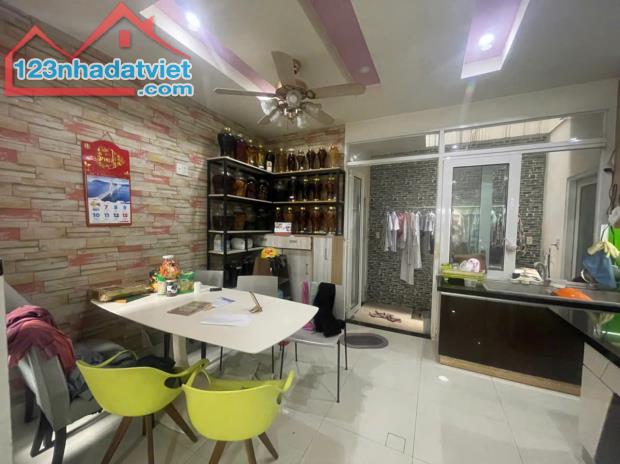 Bán nhà 1T1L 110m2 Phạm Văn Thuận Tân Mai Biên Hòa Đồng Nai có 4 tỷ 190tr