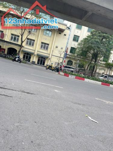 BÁN NHÀ MẶT PHỐ HÀO NAM, ĐỐNG ĐA,  KINH DOANH, LÔ GÓC, DT 65M2* MT 10M* GIÁ 21.5 TỶ - 4