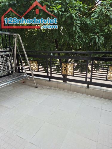 Bán Nhà Mặt Tiền Đẹp Thuận Tiện Kinh Doanh - Khu Tên Lửa - Bình Tân - 80m² - 4 Tầng - 5