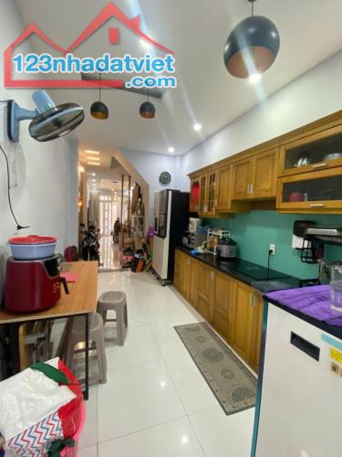 SIÊU HIẾM - CHÍNH CHỦ - BÁN NHÀ NGAY TT PHÚ NHUẬN - 4 TẦNG BTCT - SÂN THƯỢNG LỚN - P7 PHÚ - 2