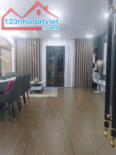 Tôi bán nhà Phúc Đồng 7 tầng thang máy ôtô vào nhà DT 85m SDCC - 2