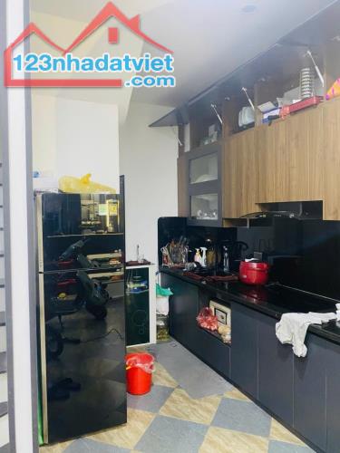 Bán nhà Bùi Xương Trạch ngõ thông gần phố trước nhà thoáng nhà đẹp nội thất nhập  39m giá - 1