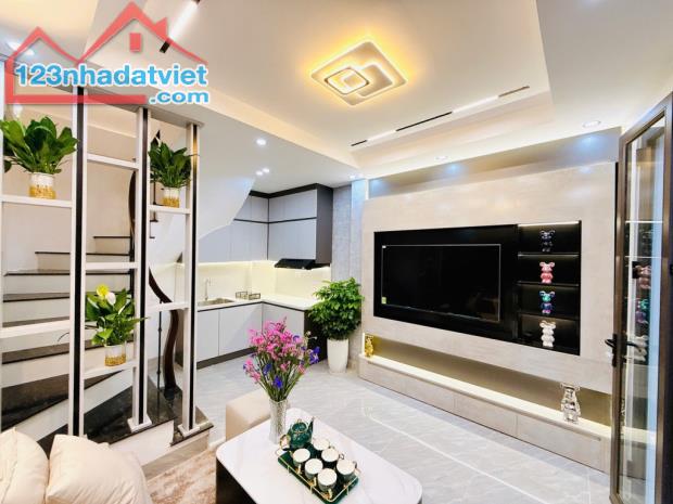 Nhà đẹp Thịnh Quang tiện ích bạt ngàn - 1
