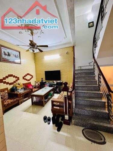 Bán nhà Khương Đình, Thanh Xuân, DT 51m2, 4 tầng, ngõ rộng, gần phố