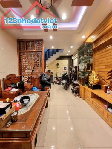 CCMN/ CHDV VỪA Ở VỪA CHO THUÊ CAO CẤP - DÒNG TIỀN KHỦNG 540TR/ NĂM - 08 PHÒNG KHÉP KÍN (CÓ - 1