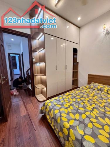 9 TỶ ,40M,4 TẦNG ,FULL NỘI THẤT SỊN SÒ,QUAN HOA ,CẦU GIẤY,VÀI BƯỚC RA PHỐ,NGÕ RỘNG - 3