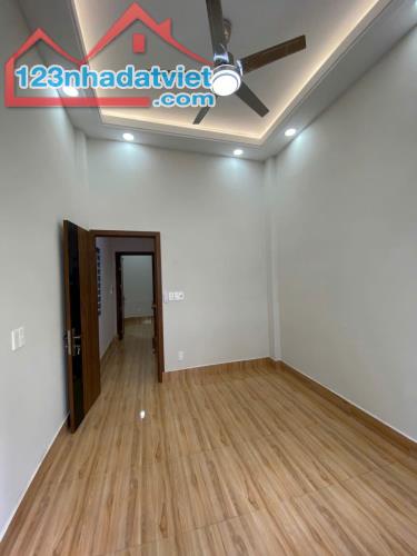 Hot Hot Hot, bán gấp nhà đẹp Quận 11 , hẻm 1/ Lê Đại Hành, P.7, giá chỉ 4,78 tỷ - 1