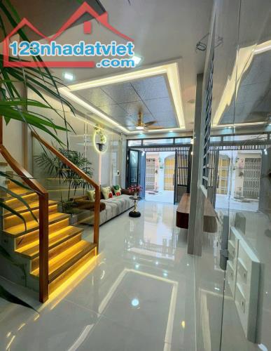 Hot Hot Hot, bán gấp nhà đẹp Quận 11 , hẻm 1/ Lê Đại Hành, P.7, giá chỉ 4,78 tỷ - 4