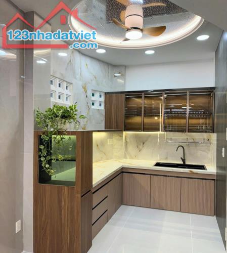 Hot Hot Hot, bán gấp nhà đẹp Quận 11 , hẻm 1/ Lê Đại Hành, P.7, giá chỉ 4,78 tỷ - 5