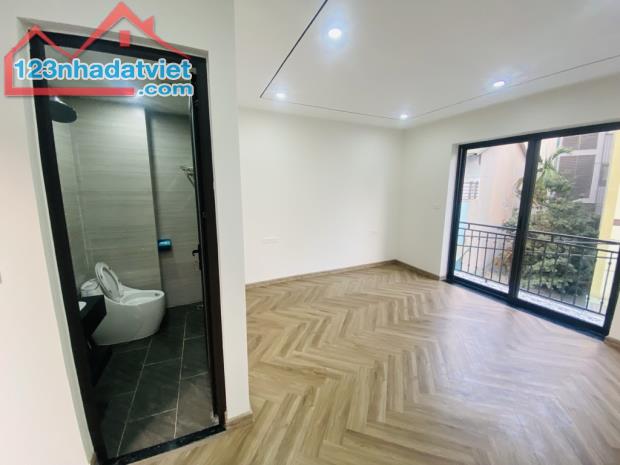 Siêu phẩm 6 tầng Bát Khối, Lô góc, thang máy, ngõ ô tô tránh, 42m, MT 4.4m, giá 9.x tỷ - 4