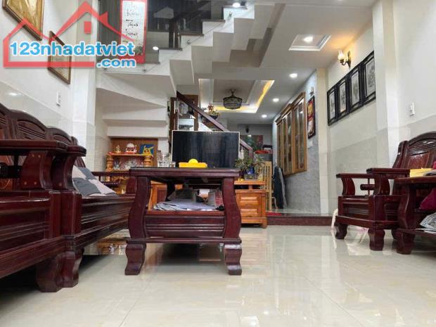 Định Cư Úc Bán Gấp Nhà HXH Hoàng Bật Đạt, Tân Bình, 56m2, 5 Tầng Mới, Nhỉnh 7 Tỷ TL.