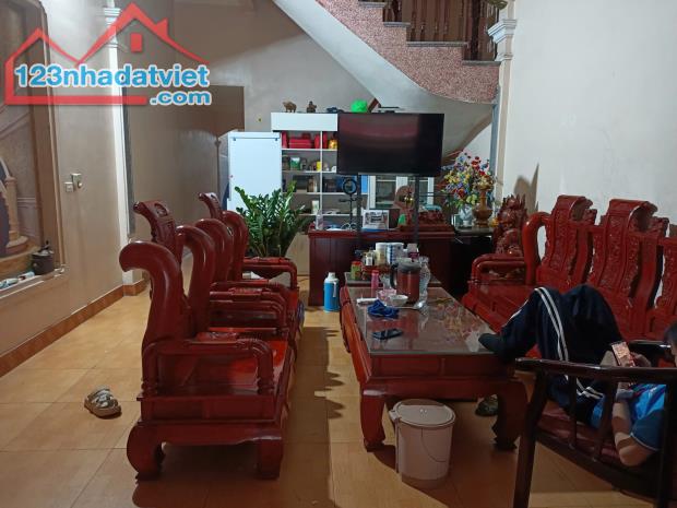 🌺 NỞ HẬU - SẴN NHÀ 3 TẦNG Ở NGAY - ĐƯỜNG THÔNG OTO - CÁCH TRỤC CHÍNH CHỢ KINH DOANH 🌺 - 1