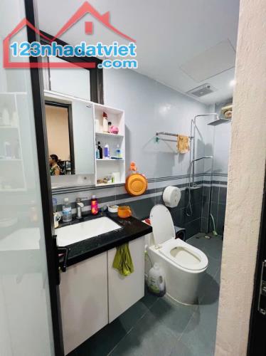 BÁN NHÀ 5 TẦNG MẶT ĐƯỜNG 19/5 VĂN QUÁN - HÀ ĐÔNG. GIÁ CHỈ NHỈNH 5 TỶ - 2