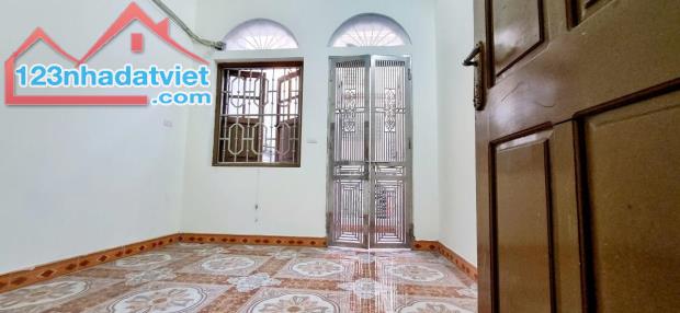 MẶT PHỐ GIÁP BÁT – VỊ TRÍ VÀNG KINH DOANH – NHÀ ĐẸP NỞ HẬU – CHỈ 13.95 TỶ  Diện tích 53m², - 1