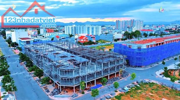 SHOPHOUSE MẶT BIỂN 4 TẦNG SỔ ĐỎ SỞ HỮU LÂU DÀI NGAY BÌNH SƠN OCEAN PARK K2 - 3