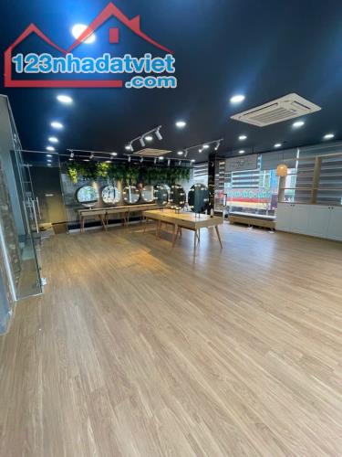 Mặt phố Lạc Long Quân - 7 tầng TM - 52m chỉ 27 tỷ