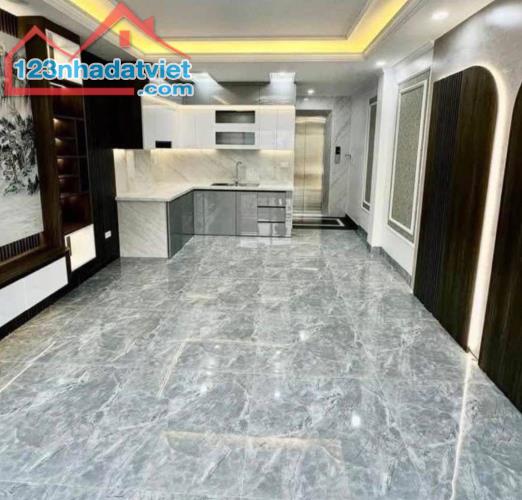 ▪️Ngay cạnh AEON LONG BIÊN ▪️52m2. Nhà dân xây cực chắc ▪️Thiết kế 6 tầng , 4 ngủ master
