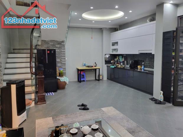 Nhà Phố Bạch Mai, Đê Tô Hoàng, Lô Góc 2 Mặt Ngõ, 55m2 Tặng Hết Nội Thất