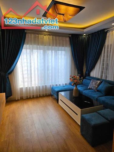 Bán nhà Phố Hào Nam, Nội Thất Đẹp, Hai Mặt Thoáng, 42mx4T, Giá: 7.6 Tỷ, Lh: 0396935190. - 2