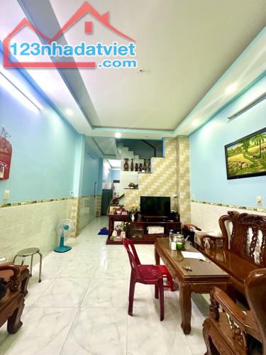 Nhà bán hẻm xe hơi đường Lac Long Quân, phường 9, Quận Tân Bình - 1