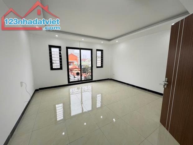 NHÀ ĐẸP LONG BIÊN – THANG MÁY – GARA ÔTÔ – ĐƯỜNG THÔNG – GIÁ TỐT - 4