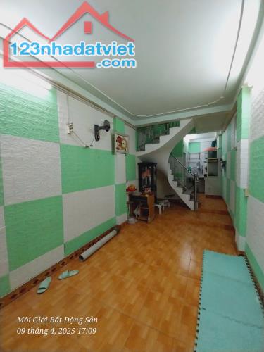 Bán nhà 2 tầng cũ phố trung tâm Lê Lợi - 1