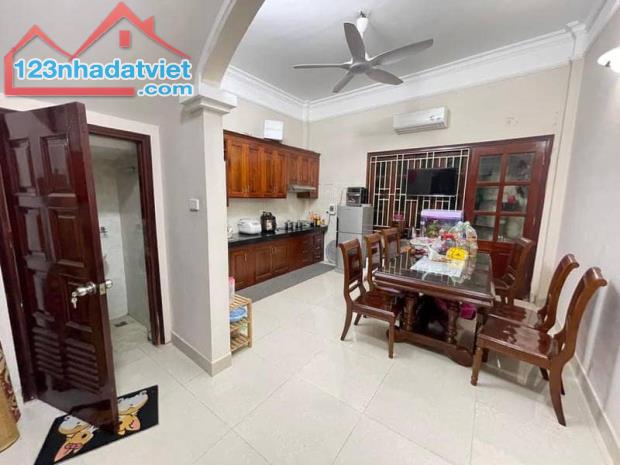 Nhà Nguyễn Khánh Toàn – 61m² – 5 Tầng – 7 Phòng – Tỷ suất thuê cao – 13.8 Tỷ - 2