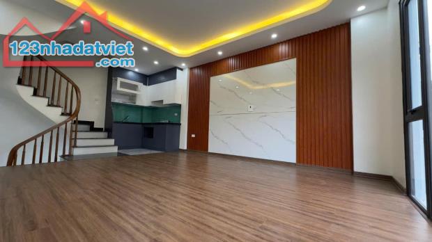 HIẾM – NHÀ ĐẸP GARA 7 CHỖ – 50M RA PHỐ HOA ĐỘNG – CỰ KHỐI – LONG BIÊN - 2