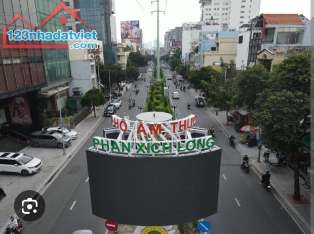 KHU PHAN XÍCH LONG, GẦN HẺM XE HƠI 55M2, 4 TẦNG BTCT, 4 PHÒNG NGỦ CHỈ NHỈNH 6 TỶ