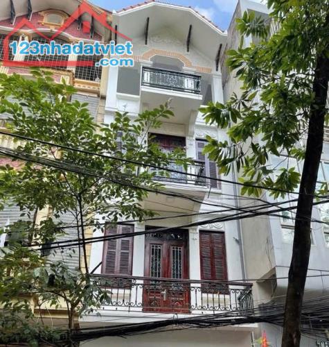 HIẾM!!! CHỈ 240TR/M TẠI KĐT VĂN QUÁN - Ô TÔ TRÁNH - KINH DOANH TỐT