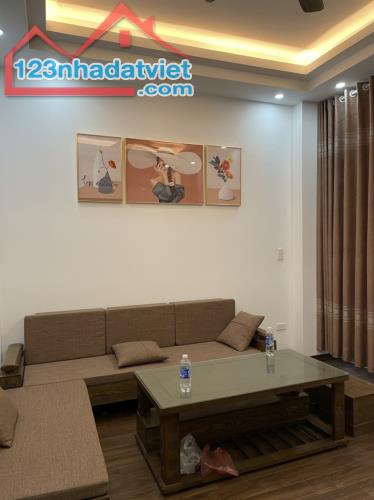 Bán nhà phố Định Công Thượng, Hoàng Mai. 43m2 x 4 Tầng. MT 4.5m. Nhà đẹp. Ở ngay. Hơn 8 Tỷ - 1
