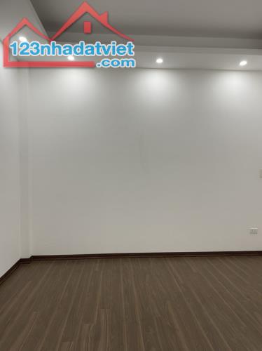 Bán nhà phố Định Công Thượng, Hoàng Mai. 43m2 x 4 Tầng. MT 4.5m. Nhà đẹp. Ở ngay. Hơn 8 Tỷ - 4