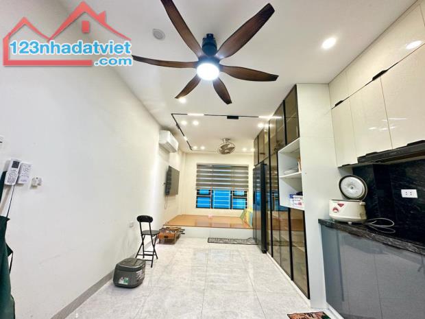 Thang Máy-Ô Tô Đỗ Cổng, Khương Đình, Thanh Xuân, 34m2, 6 Tầng, 7.9 Tỷ. - 2
