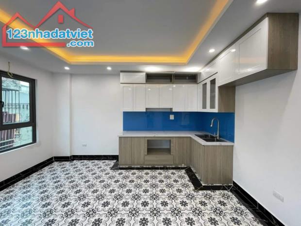 PHÂN LÔ PHÁO ĐÀI LÁNG💥 50M2 x 7T💥 MT 4M💥 NHÀ MỚI💥 GẦN PHỐ💥 THANG MÁY💥 Ô TÔ ĐỖ CỬA - 2
