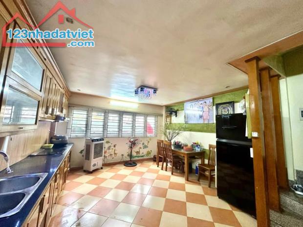 Ban nhà mặt ngõ 4m kinh doanh phố Thuỵ Khuê 40m2 3 tầng 5.5 tỷ Tây Hồ mua ngay kẻo mất - 1